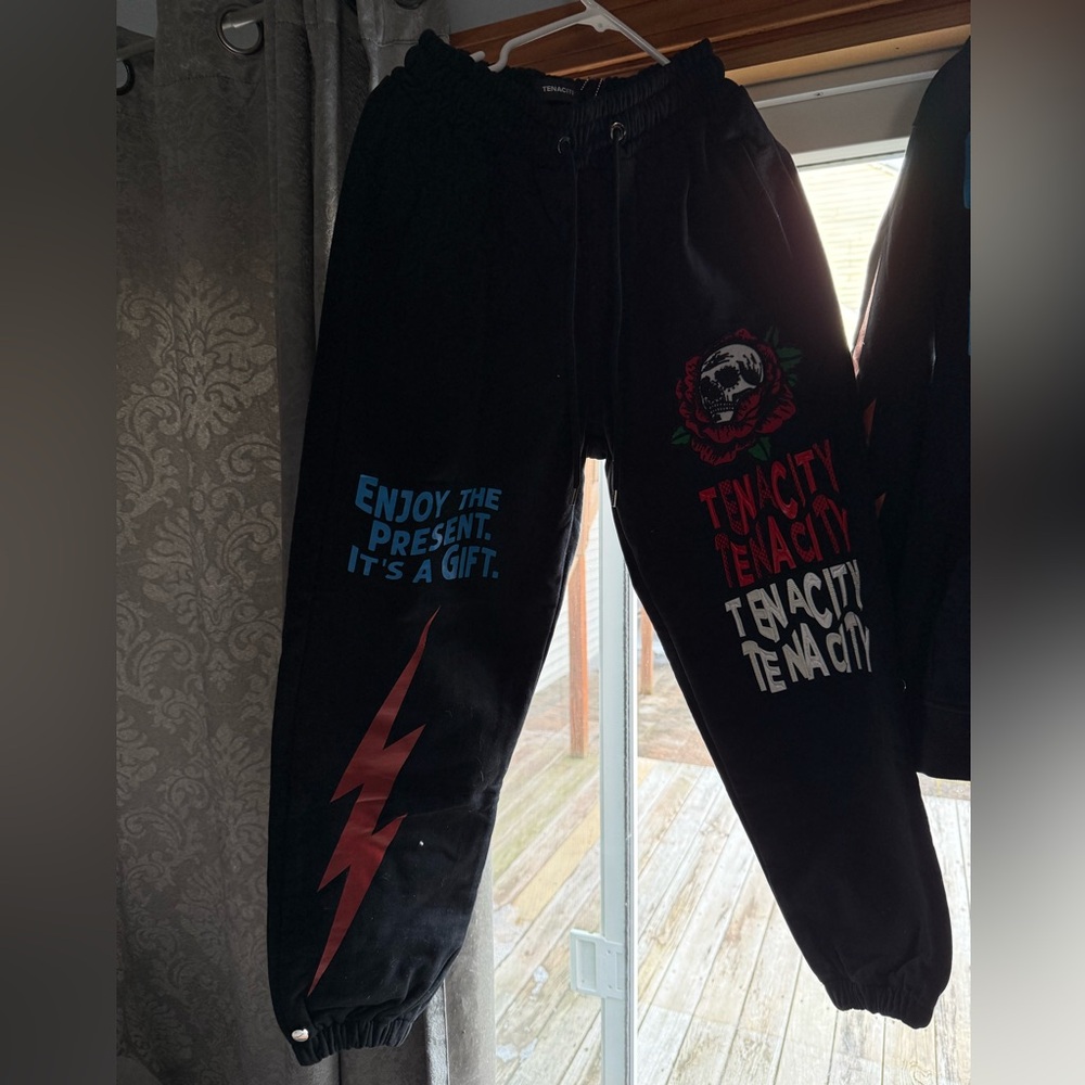 Men's Black Graphic Joggers and hoodie